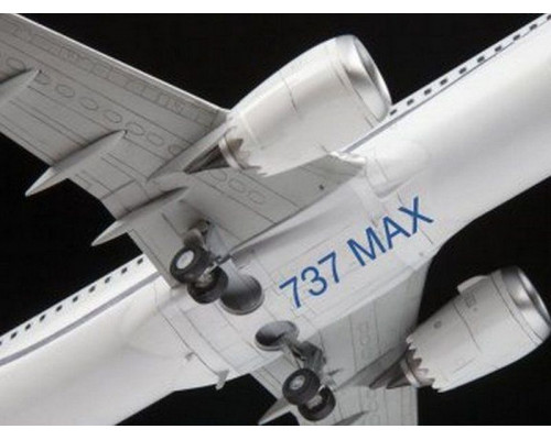 Сборная модель ZVEZDA Пассажирский авиалайнер Боинг 737-8 MAX, 1/144