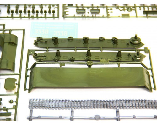 Сборная модель ZVEZDA Советский истребитель танков ИСУ-122, 1/35