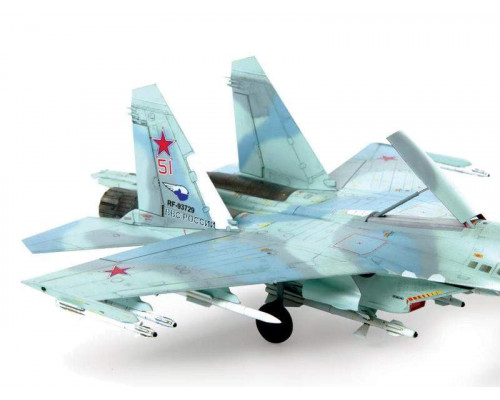 Сборная модель ZVEZDA Российский истребитель Су-27СМ, 1/72