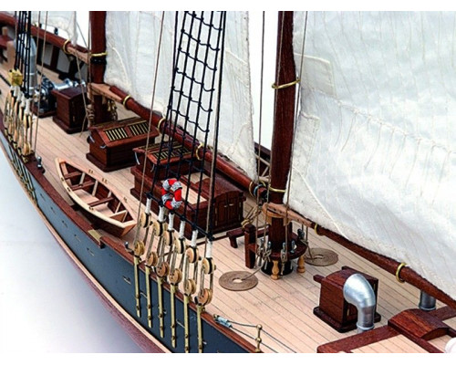 Сборная деревянная модель корабля Artesania Latina BLUENOSE II, 1/75