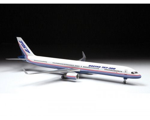 Сборная модель ZVEZDA Пассажирский авиалайнер Боинг 757-300, 1/144