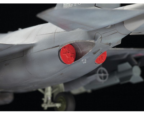 Сборная модель ZVEZDA Российский лёгкий бомбардировщик Як-130, 1/48