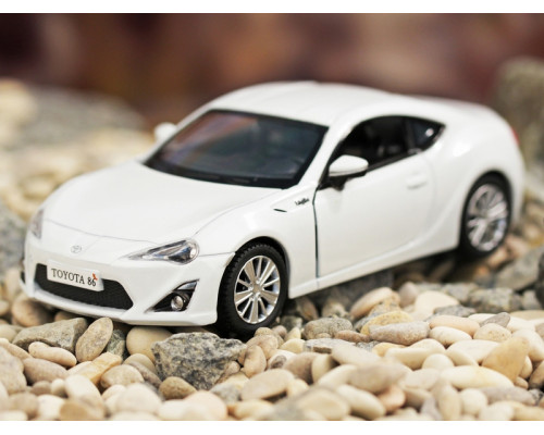 Машина Ideal 1:30-39 Toyota 86