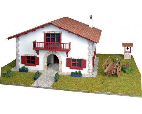 Сборная деревянная модель деревенского дома Artesania Latina Chalet kit de Caserío con carro, 1/72