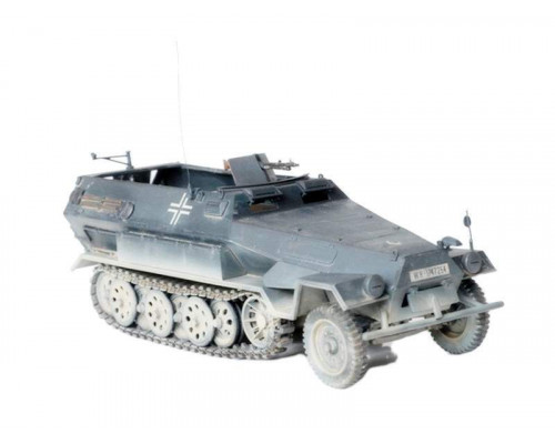 Сборная модель ZVEZDA Немецкий бронетранспортер Ханомаг Sd.Kfz 251/1 AusF.B, 1/35