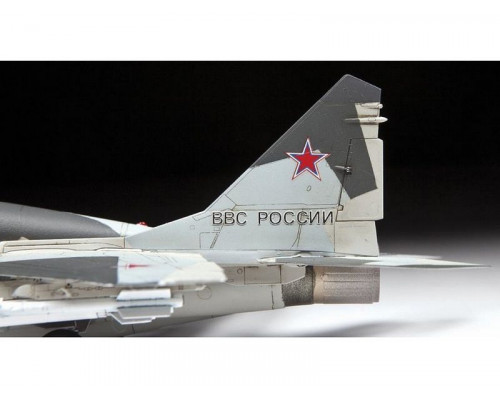 Сборная модель ZVEZDA Многоцелевой фронтовой истребитель МиГ-29 СМТ, 1/72