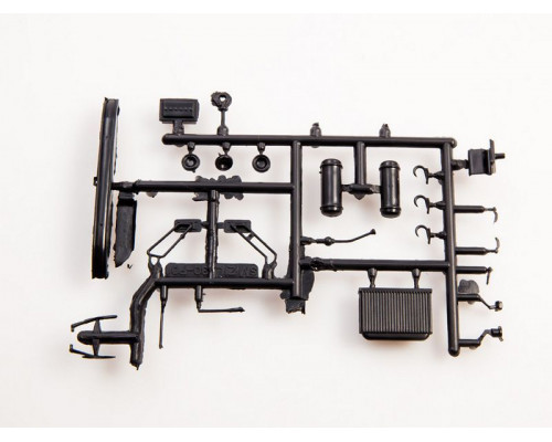 Сборная модель AVD Бортовой автомобиль ЗИЛ-130Г