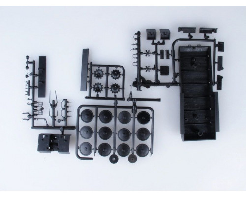 Сборная модель AVD ГТ-СМ гусеничный транспортёр (KIT), 1/43