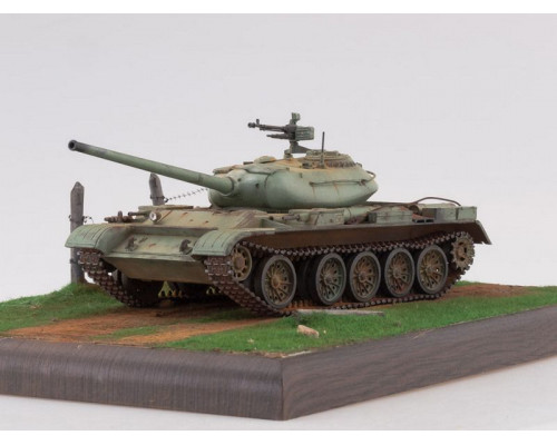 Сборная модель AVD Средний танк T-54-1, 1/43