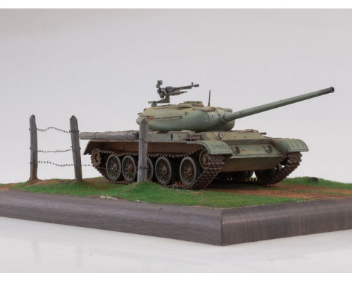 Сборная модель AVD Средний танк T-54-1, 1/43