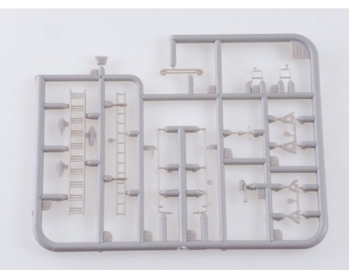 Сборная модель AVD АЦ-40(130)-63Б, 1/72